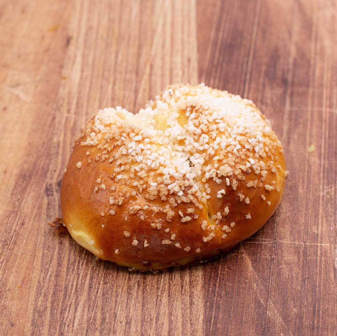 viennoiserie brioche au sucre pâte briochée au beurre grains de sucre boulangerie pâtisserie Lafitau Brignoles 83