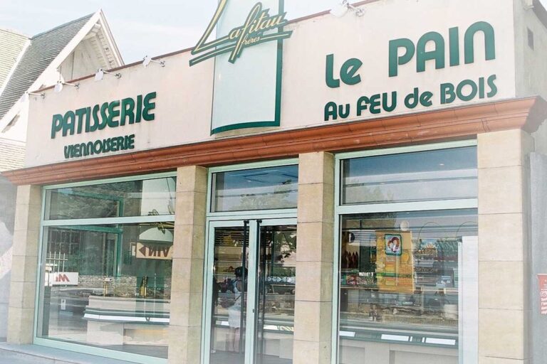 Lafitau notre histoire 1997 création de la boutique boutique du Chalet boulangerie pâtisserie Lafitau Brignoles 83