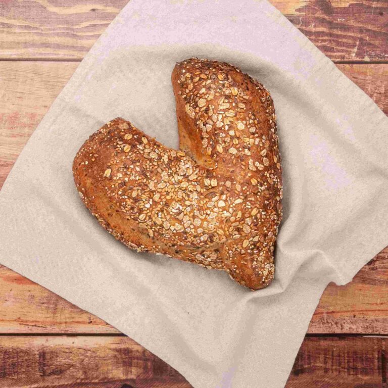 Cœur quinoa pain farine de blé sésame pavot courge tournesol flocon d'avoine quinoa boulangerie pâtisserie Lafitau Brignoles 83